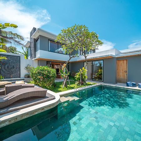 Villa Arunika - Stylish Tropical 2Br Villa Close To Nyanyi Beach! Selemadeg Екстериор снимка