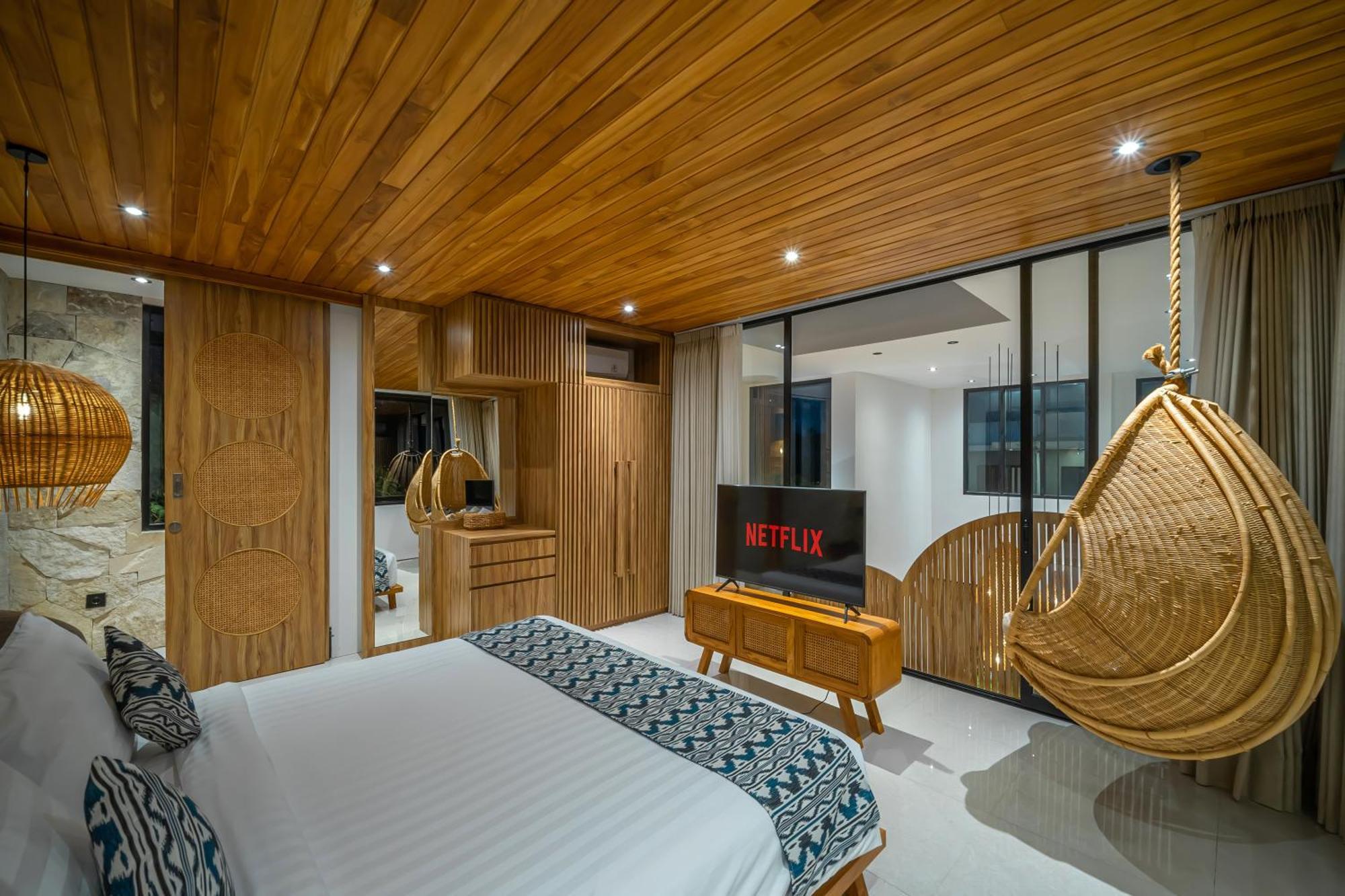 Villa Arunika - Stylish Tropical 2Br Villa Close To Nyanyi Beach! Selemadeg Екстериор снимка