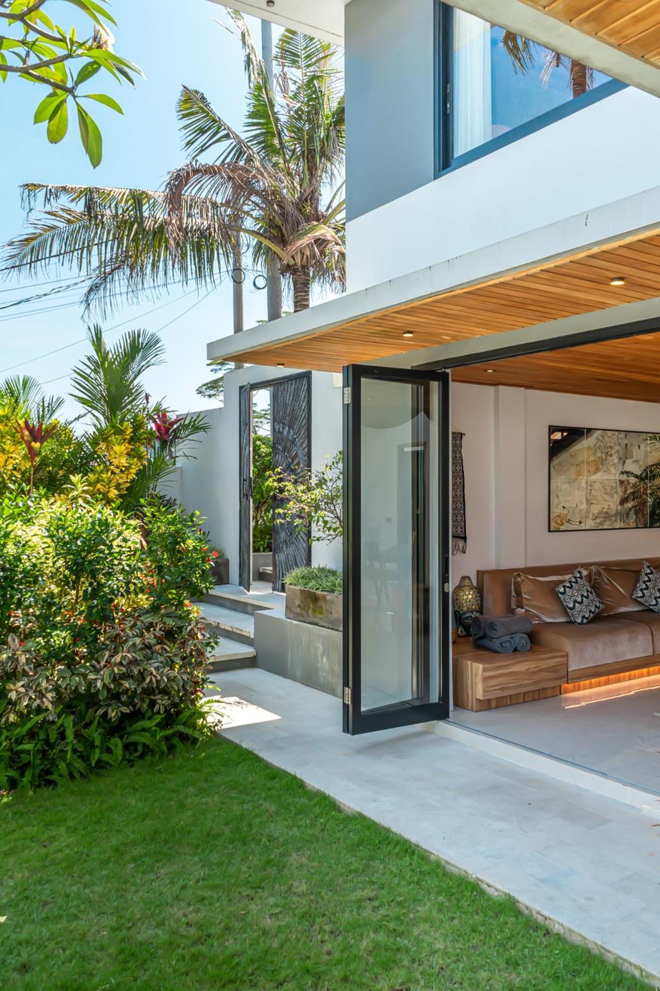Villa Arunika - Stylish Tropical 2Br Villa Close To Nyanyi Beach! Selemadeg Екстериор снимка